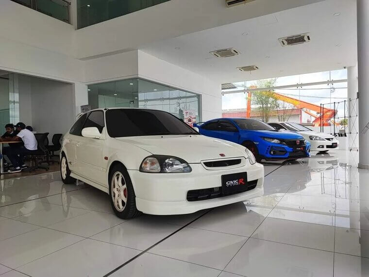 ​Check Online Reviews for That Specific Dealership