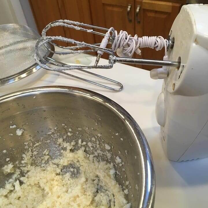 Headphones Will Get Tangled In Any Situation