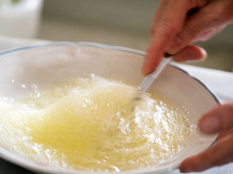 Washing Your Hair with Egg Whites and Conditioning It with Bacon Fat