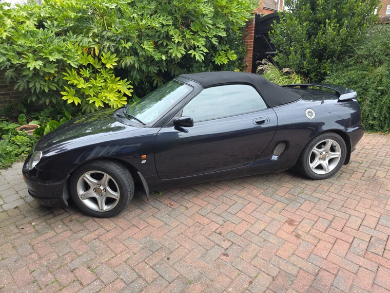 1998 MG - £2,495.00
