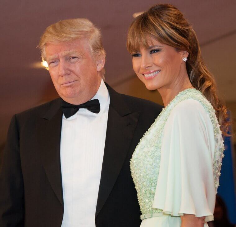 Bill e Hillary Clinton compareceram ao casamento dela com Donald Trump em 2005