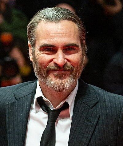 Joaquin Phoenix Doesn't Eat Anything With a Cute Face
