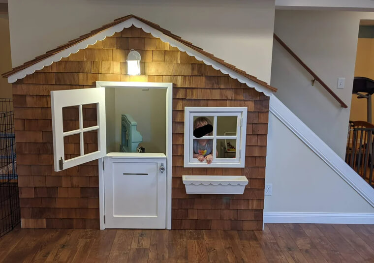 They Uncovered and Fix up a Miniature House Built Into the Staircase