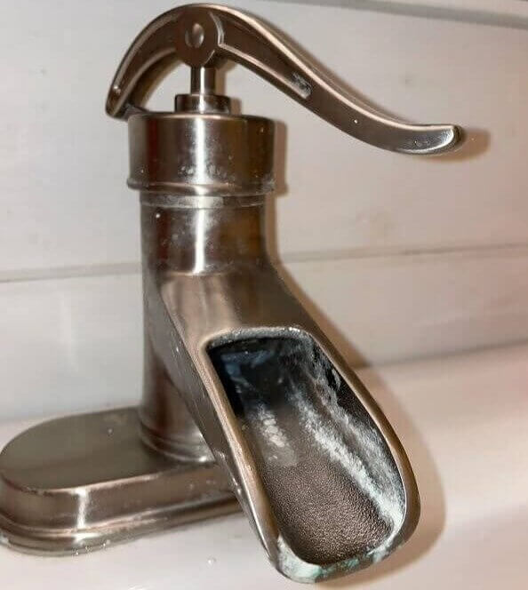 Choosing Low-Quality Fixtures