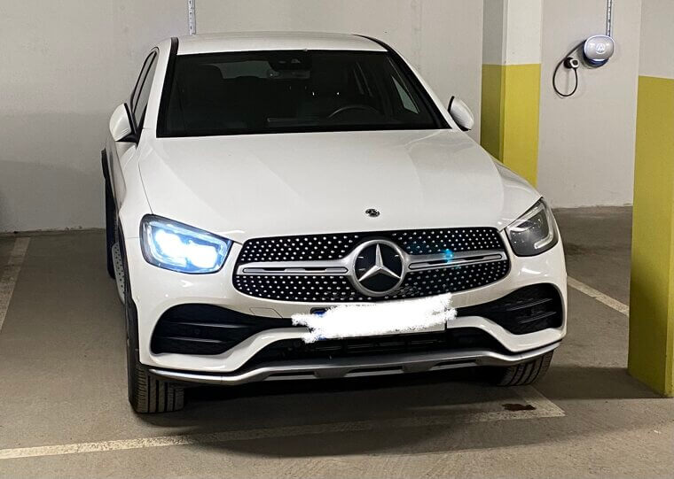 ​Driving With One Headlight Out