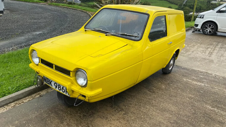 Reliant Robin