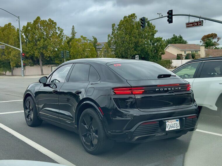 Porsche Macan EV/PHEV