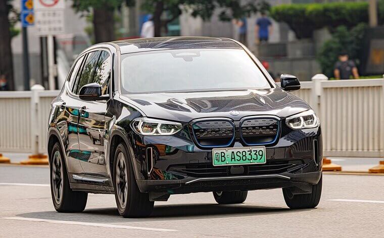 BMW IX3
