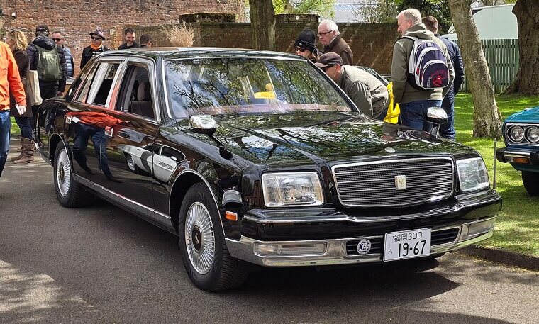Toyota Century (1967–present, 1st Gen)