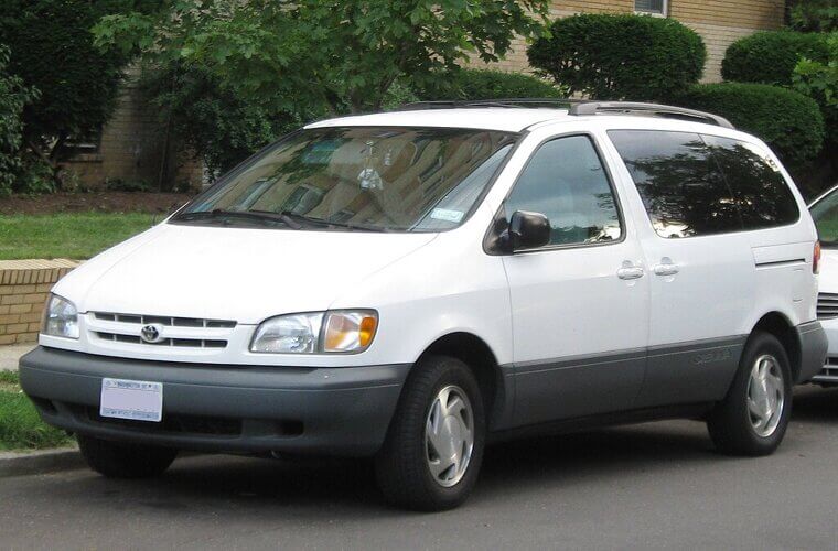 Toyota Sienna (1997–present, Esp. 1st & 2nd Gens)