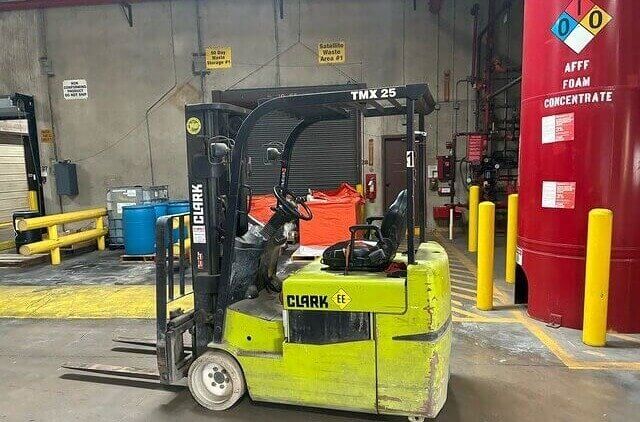 2016 Clark TMX25 4500 Lb Electric Forklift – $400