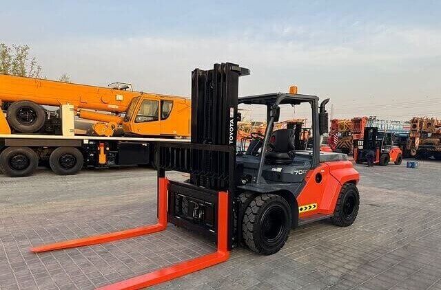 2023 Toyota 8FD70N 7-Ton Forklift – $28,000