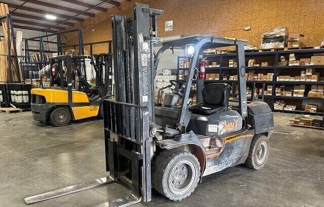2004 Toyota 7FDU35 8000 Lb Pneumatic Tire Forklift – $4,000