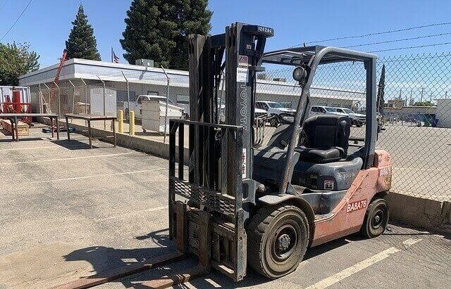 2008 Toyota 8FGU25 3950 Lb Pneumatic Tire Forklift – $1,200