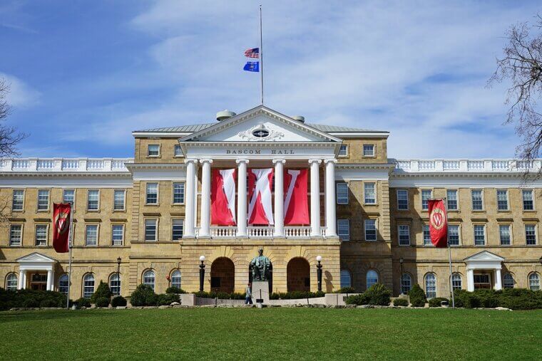 25. Universidade de Wisconsin - Wisconsin