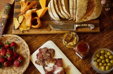 Everyday Foods From the 70s That Would Be Banned Under Today’s Health Rule