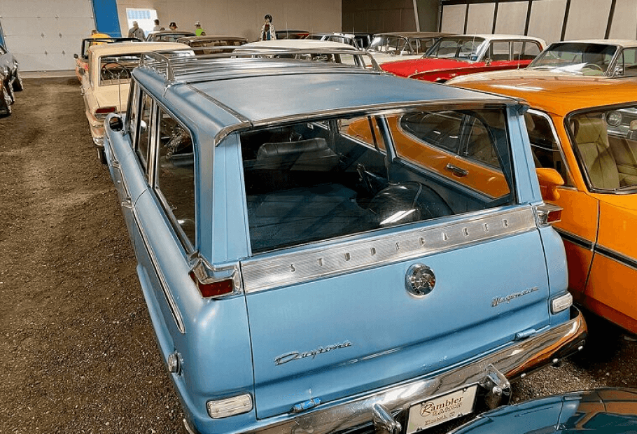 Things You Only Experienced if You Traveled in a '70s Station Wagon