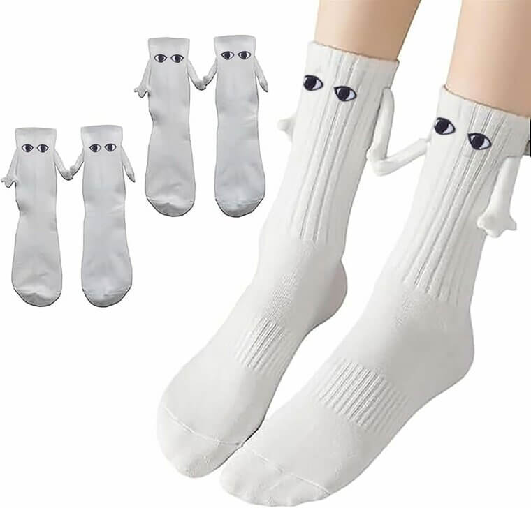 Magnetic Couple Socks - Fun and Romantic Footwear for Friends