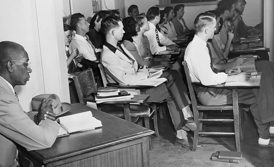 These Rare Photos Captured Real but Little-Known Historic Moments