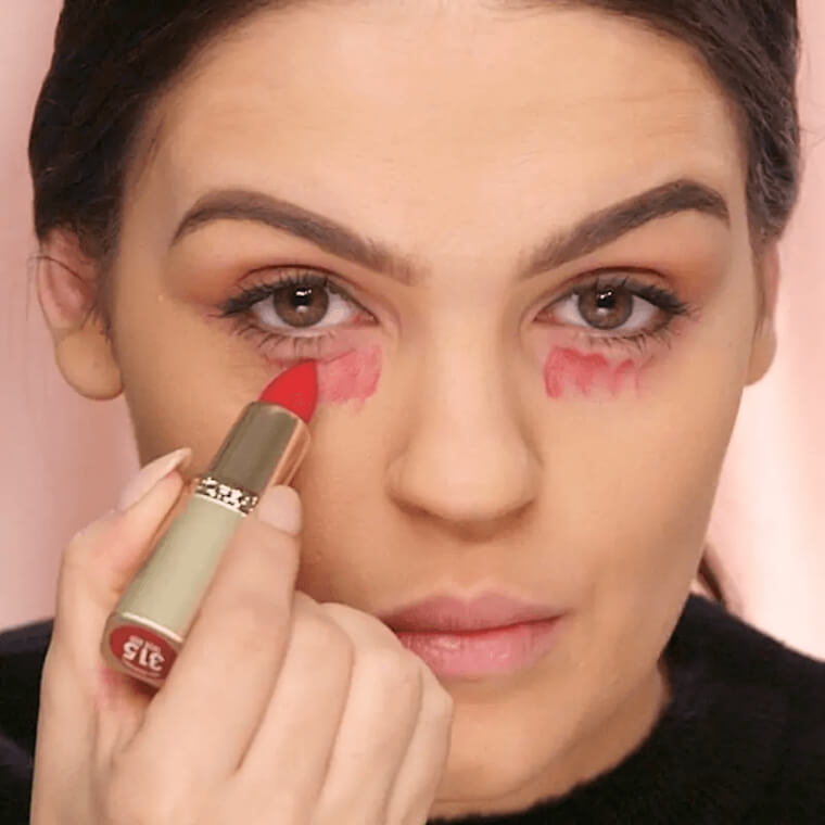 Cover Eye Bags With Lipstick