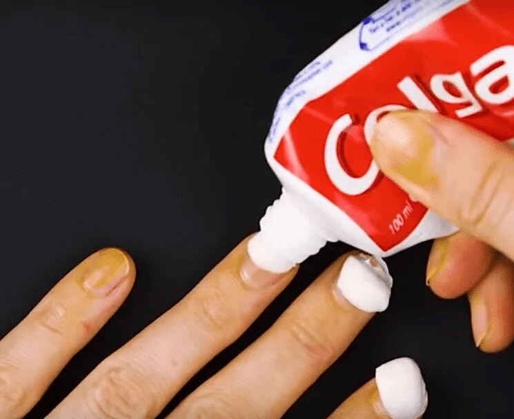 Use Toothpaste To Strengthen Your Nails