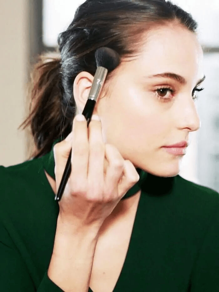 Make Your Hair Look Thicker By Dusting Some Eyeshadow On It