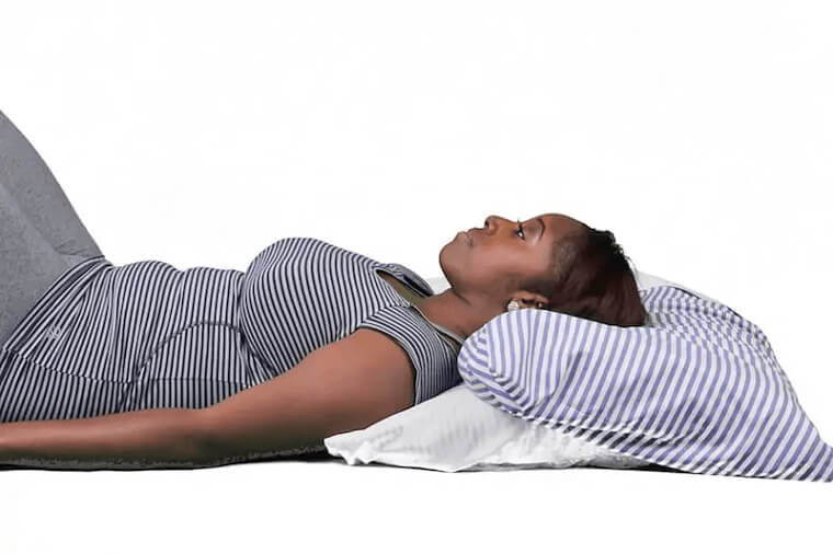 Prevent Puffiness On Your Face By Sleeping With Two Pillows