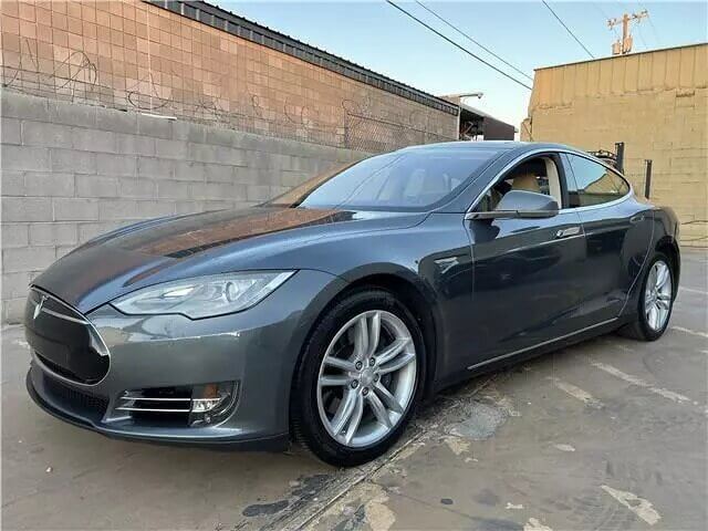 2013 Tesla Model S 85 - $19,995