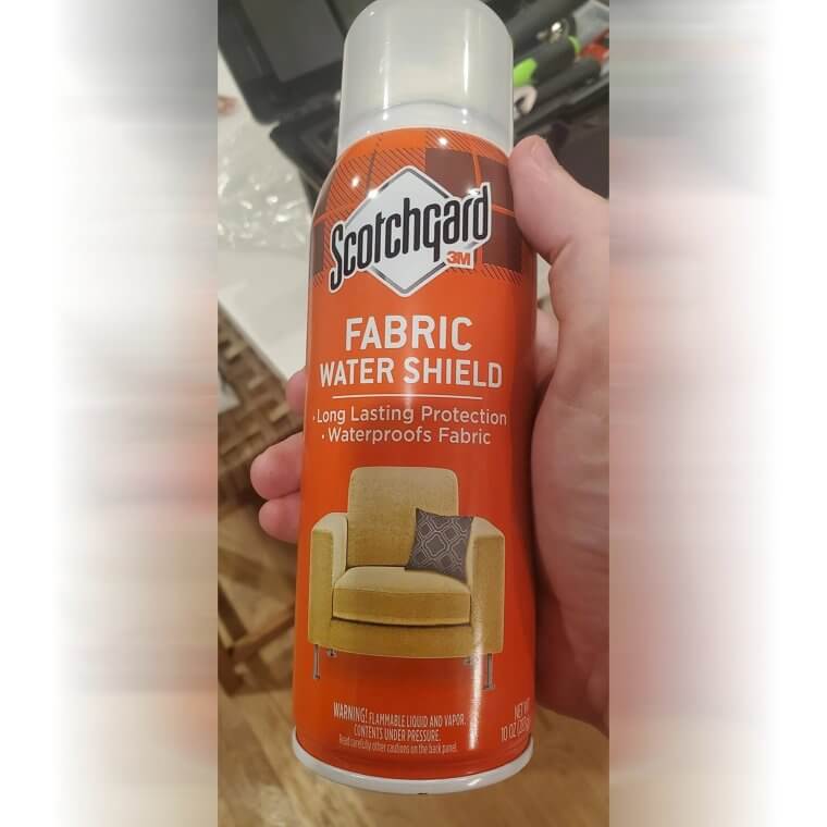 Une chimiste travaillait sur un caoutchouc très durable lorsqu'elle a accidentellement inventé le Scotchguard.