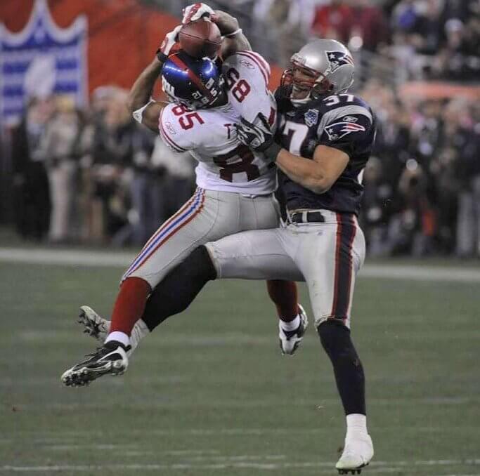 The Giants’ Helmet Catch in Super Bowl XLII (2008)
