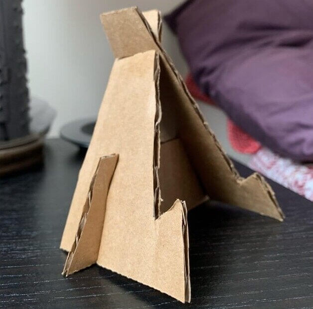 Cardboard Phone Stand That Falls Flat