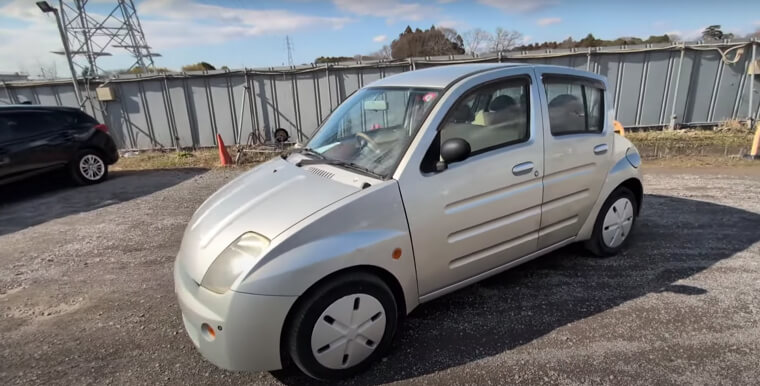 Toyota Will Vi (2000–2001)