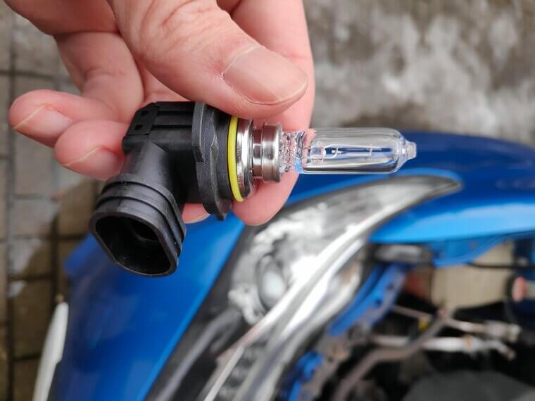 Not Replacing Burnt-Out Lights