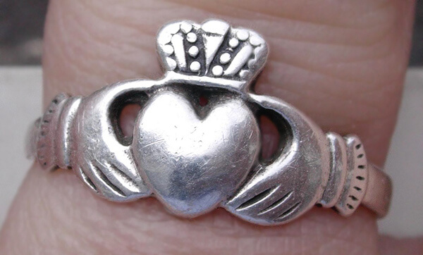 Ireland: Claddagh Ring Tradition