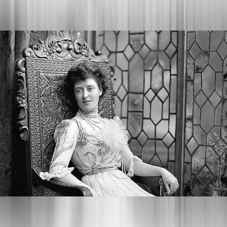 Margaret Greville stellt sich vor