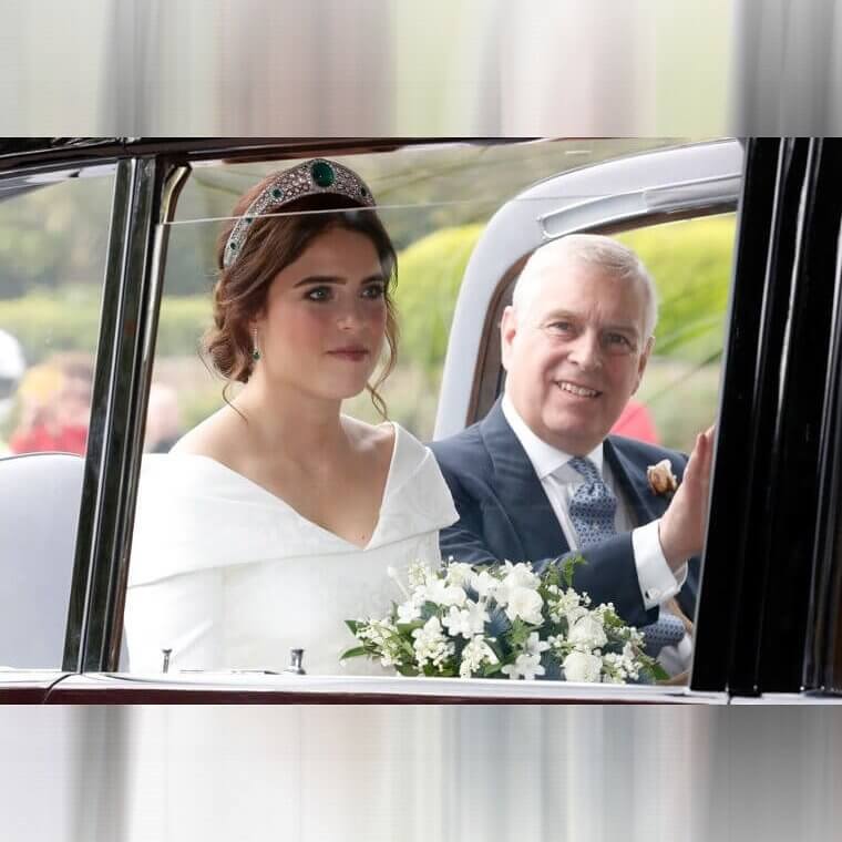 Die smaragdgrüne Kokoschnik-Tiara