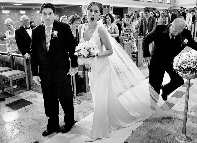 Awkwardly Funny Wedding Photos That Made Us Feel Bad for the Bride and  Groom | BrideWired