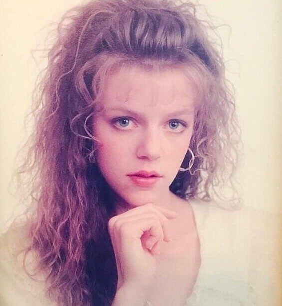 Kaitlin Olson Sure Loved Some Good Ol' Hairspray