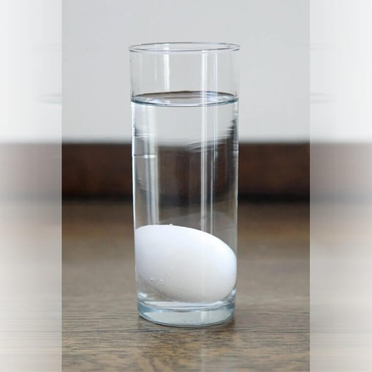 Détermine facilement si tes œufs sont frais