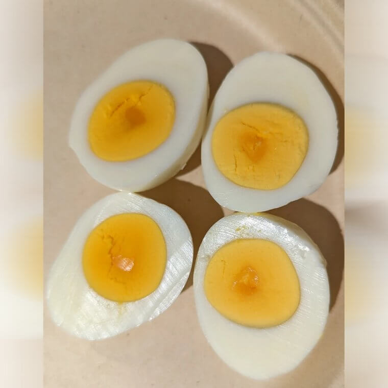 Les œufs doivent en fait être cuits jusqu'au bout