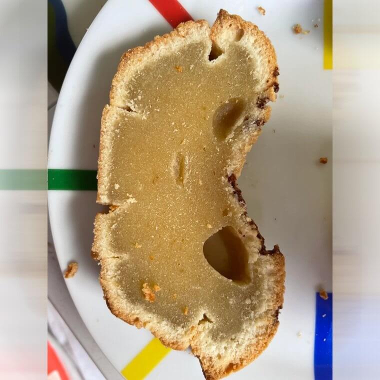 Tu ne devrais pas manger de pâte à frire crue