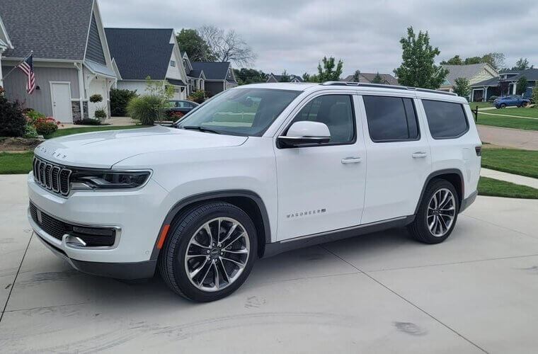 Jeep Grand Wagoneer (Modern Revival)