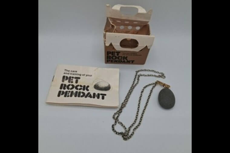 The 1970s "Pet Rock" Pendants: Wearing a Stone as a Fashion Statement