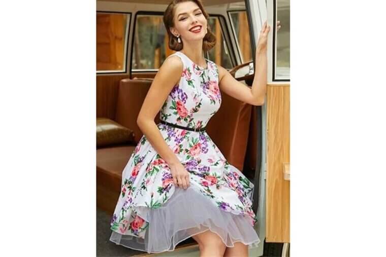 The 1950s "Crinolines": The Scratchy Under-Layers That Took Up All the Space