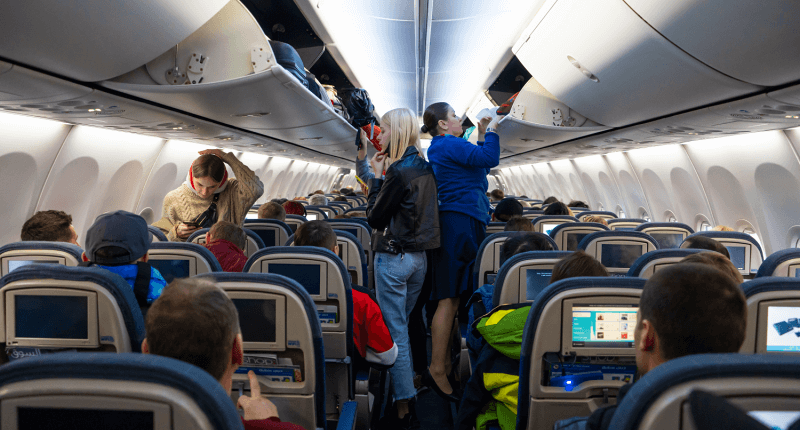 Trucos inteligentes para que viajar en avión no sea un problema