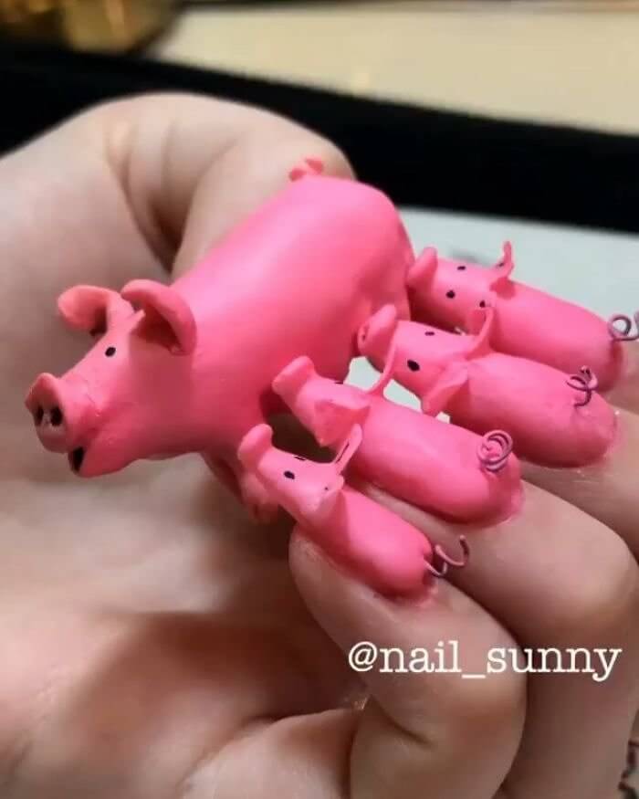 A Full Family of Pretty Pink Pigs