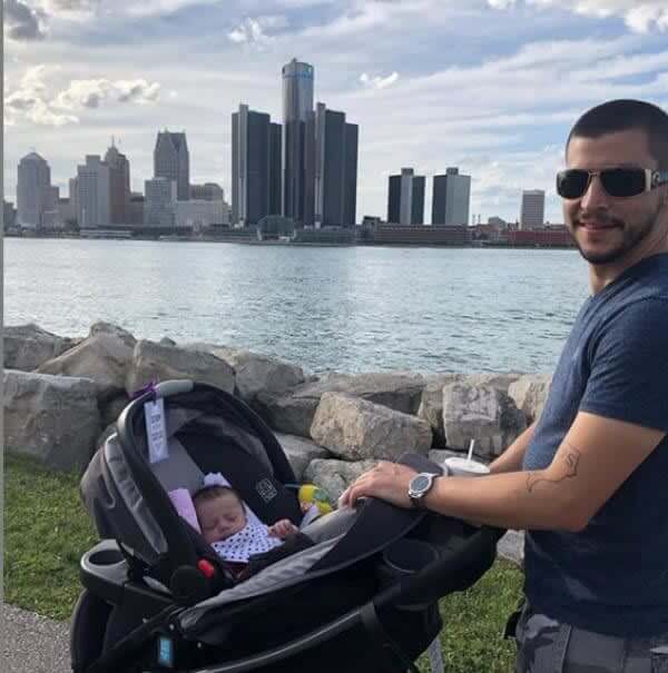 Detroit, Michigan: 54,640 Leaving