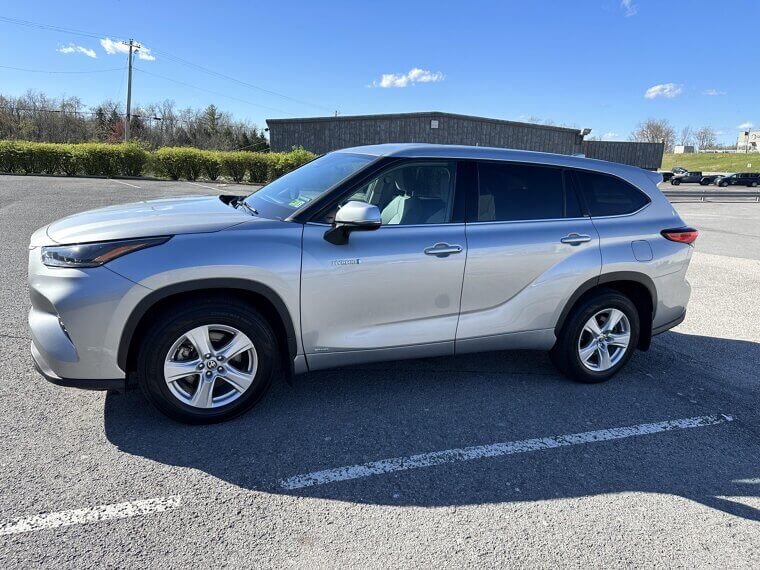 ​Toyota Highlander Hybrid