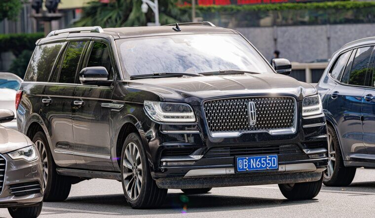 Lincoln Navigator at a Fraction of Retail Cost