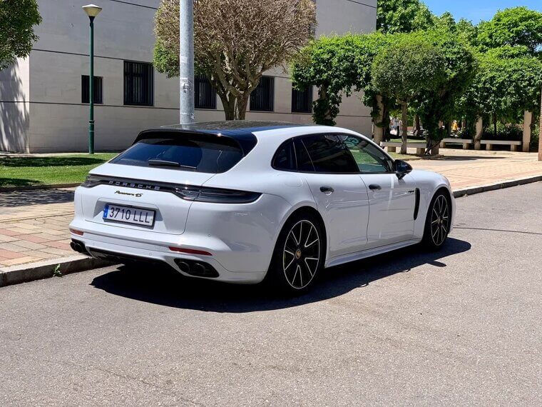 Porsche Panamera 4S